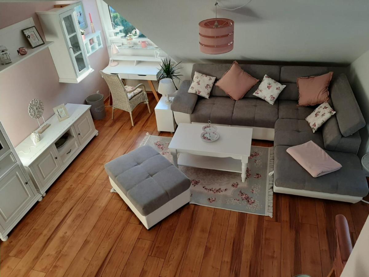 Auszeit Rheingauer Rosengasse Apartment Johannisberg ภายนอก รูปภาพ
